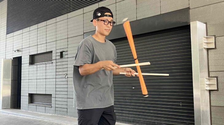 ものを介して、ものを操る——デビルスティックの面白さ　ジャグリング個人レッスン